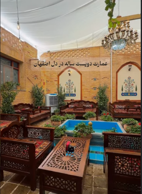کافه رستوران سرای قجری